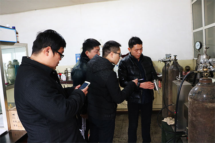 新員工進廠實習--實驗室、倉庫、車間參觀學習
